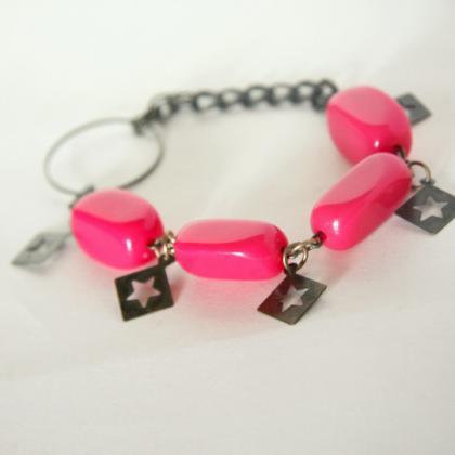 Pink Bracelet And Earrings Set With Bronze Stars..