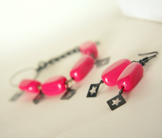 Pink Bracelet And Earrings Set With Bronze Stars Charm
